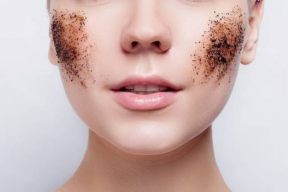 CHIA SẺ VỀ NHỮNG KINH NGHIỆM TẨY TẾ BÀO CHẾT KHI CHĂM SÓC DA VÀ ĐIỀU TRỊ MỤN