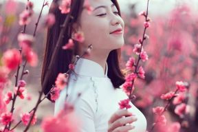 NHỮNG BÍ QUYẾT LÀM ĐẸP THÚ VỊ TỪ CÁC SIÊU MẪU HÀNG ĐẦU THẾ GIỚI
