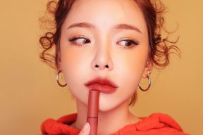 Top 6 Dòng son 3CE màu nào đẹp được yêu thích nhất hiện nay