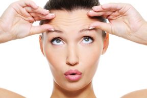 TÁC HẠI TIỀM ẨN TỪ MÁY ĐIỀU HOÀ ĐỐI VỚI LÀN DA
