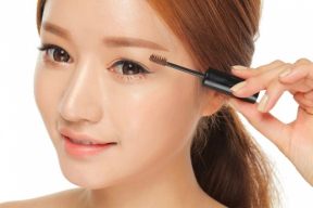 Chia sẻ bí quyết trang điểm tự nhiên giúp ăn gian tuổi cho các nàng
