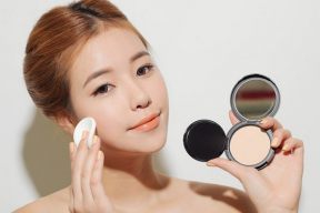 16 mẹo trang điểm tốt nhất cho da nhờn dễ bị mụn và lỗ chân lông to