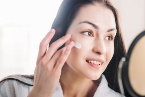 Các hoạt chất dưỡng da giúp lấy lại tuổi xuân cho phụ nữ tiền mãn kinh