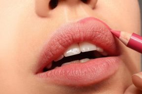 “Bỏ túi” ngay những cách đánh son đẹp khó cưỡng này