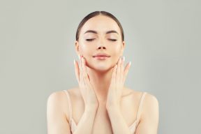 LIỆU CÓ VẤN ĐỀ GÌ KHÔNG KHI SỬ DỤNG MỘT CHU TRÌNH CHĂM SÓC DA TRONG THỜI GIAN DÀI?