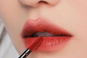 5 mẹo nhỏ giúp bạn đánh son đẹp tự nhiên 