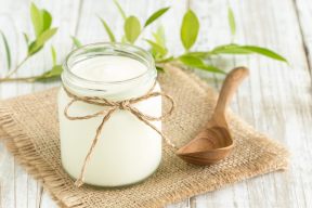 6 CÁCH LÀM ĐẸP DA MẶT BẰNG SỮA CHUA ĐƠN GIẢN NHƯNG HIỆU QUẢ