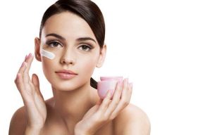 ĐI TÌM KEM DƯỠNG ẨM TỐT PHÙ HỢP TỪNG LOẠI DA