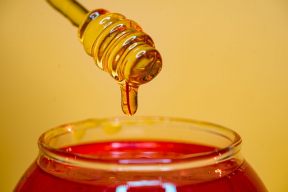 GIẢI ĐÁP THẮC MẮC GIẢM CÂN BẰNG MẬT ONG CÓ HIỆU QUẢ KHÔNG