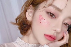 10 BẢNG MẮT “BLING BLING” CHO MÙA PARTY CUỐI NĂM