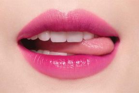 Mặt nạ môi sản phẩm không thể thiếu của chị em