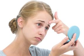 MỤN ẨN - NGUYÊN NHÂN VÀ GIẢI PHÁP KHẮC PHỤC
