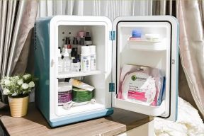 Có nên bảo quản kem dưỡng da, mặt nạ, nước hoa hồng, các loại mỹ phẩm trong tủ lạnh?