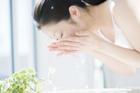 CÔNG DỤNG CỦA NƯỚC VO GẠO TRONG LÀM ĐẸP