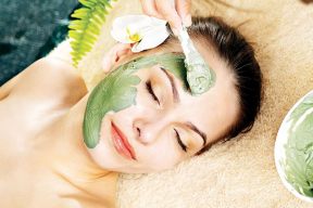 14 Cách làm mặt nạ trà xanh trị mụn làm đẹp da hiệu quả an toàn tại nhà