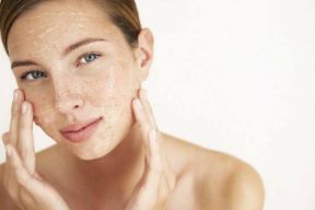 Hướng dẫn 6 bước skincare giúp bạn “chữa lành” làn da kích ứng hiệu quả