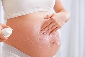 Cách chọn kem chống nắng cho bà bầu an toàn cho cả mẹ và bé