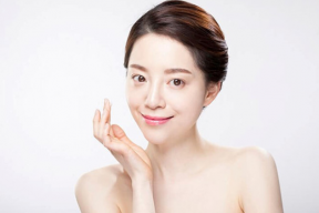 NHỮNG NGUYÊN NHÂN KHIẾN DA BẠN LUÔN CĂNG BÓNG ĐỔ DẦU