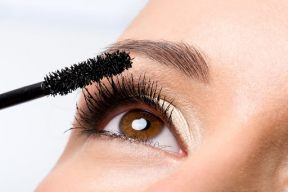3 mẹo đơn giản phục hồi mascara bị khô
