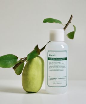 Nước Cân Bằng Klairs Trà Xanh Cấp Ẩm Làm Dịu Da 500ml Daily Skin Hydrating Water