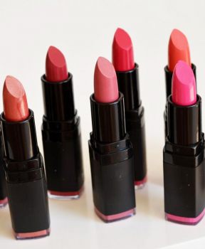 Son Màu Giữ Ẩm E.L.F Studio Moisturizing Lipstick 3.2g