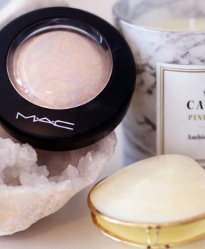 Phấn Bắt Sáng MAC Mineralize Skinfinish 10g