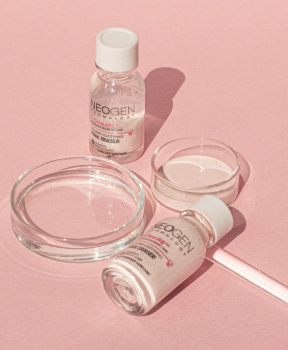 Chấm Mụn 2 Lớp Neogen Dermalogy Giảm Sưng Viêm Mụn 15ml A-Clear AID Soothing Pink Eraser