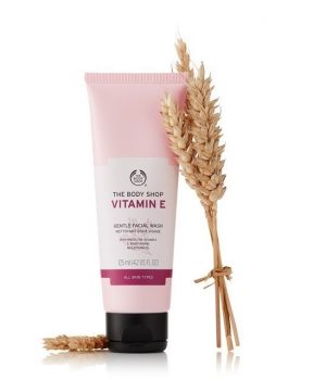 Sữa Rửa Mặt The Body Shop Vitamin E Dưỡng Ẩm Da 125ml Vitamin E Gentle Facial Wash