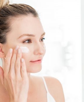 Kem Dưỡng Cosmedica 2.5% Retinol Dành Cho Ban Đêm 50g