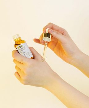 Tinh Chất Keo Ong Hỗ Trợ Phục Hồi Da By Wishtrend 30ml