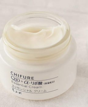 Kem Dưỡng Ẩm Chifure Essential Cream N Dạng Hũ 30g