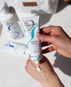 Kem Dưỡng Ẩm Embryolisse Dịu Nhẹ Cho Mọi Loại Da 75ml