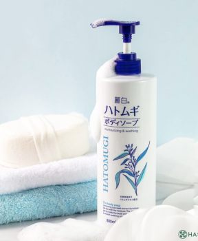 Sữa Tắm Hatomugi Dưỡng Ẩm Chiết Xuất Ý Dĩ 800ml Moisturizing & Washing The Body Soap